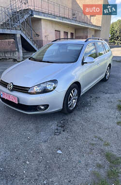 Универсал Volkswagen Golf 2010 в 