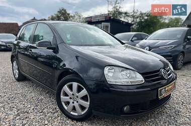 Хетчбек Volkswagen Golf 2006 в Коломиї