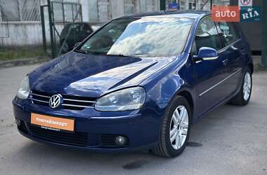 Хэтчбек Volkswagen Golf 2008 в 