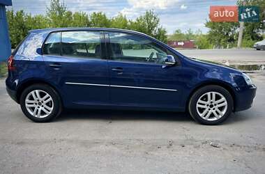 Хэтчбек Volkswagen Golf 2008 в 