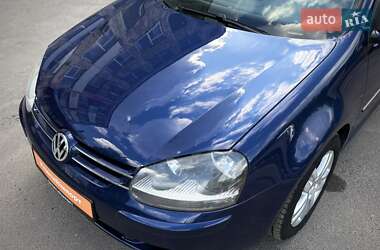 Хэтчбек Volkswagen Golf 2008 в 