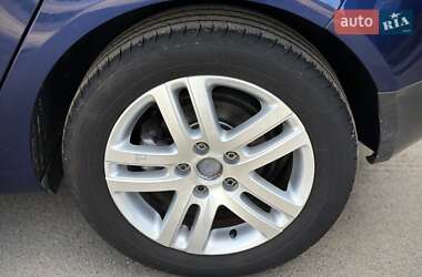 Хэтчбек Volkswagen Golf 2008 в 