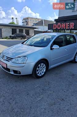 Хетчбек Volkswagen Golf 2008 в Рівному