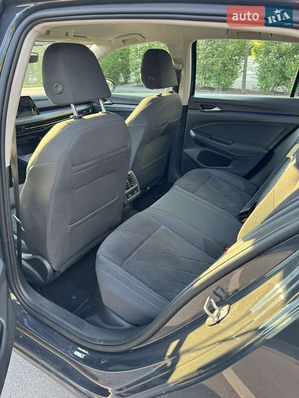 Хетчбек Volkswagen Golf 2021 в Києві