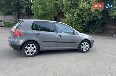 Хэтчбек Volkswagen Golf 2006 в 