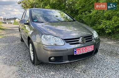 Хэтчбек Volkswagen Golf 2006 в Ровно