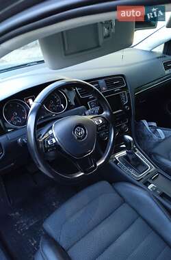Универсал Volkswagen Golf 2014 в Долине