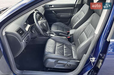 Универсал Volkswagen Golf 2009 в 