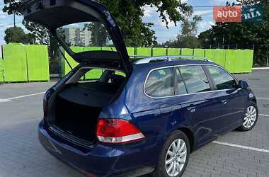 Универсал Volkswagen Golf 2009 в 