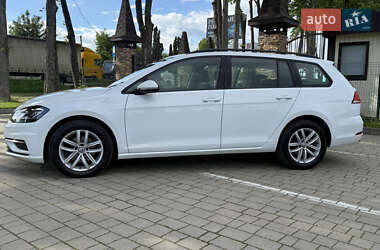 Универсал Volkswagen Golf 2019 в 