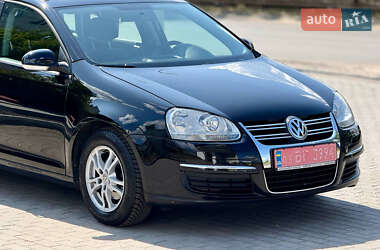 Универсал Volkswagen Golf 2008 в 