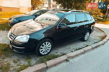 Универсал Volkswagen Golf 2009 в Чернигове