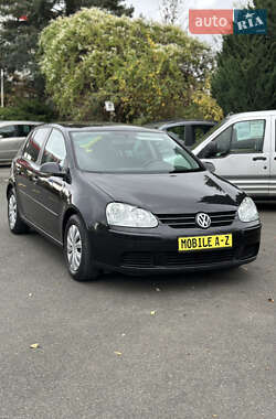 Хетчбек Volkswagen Golf 2005 в Кутах