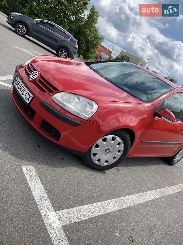 Хетчбек Volkswagen Golf 2005 в 