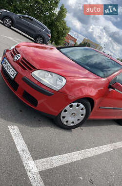Хетчбек Volkswagen Golf 2005 в 
