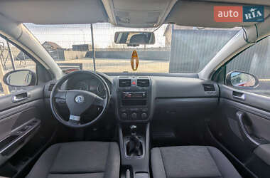 Хэтчбек Volkswagen Golf 2009 в Городке