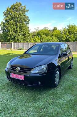 Хэтчбек Volkswagen Golf 2005 в Хороле