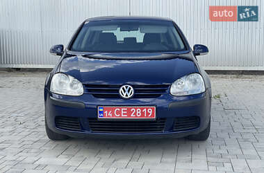 Хетчбек Volkswagen Golf 2005 в Калуші