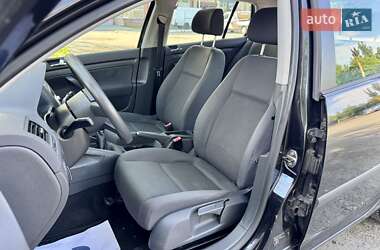 Хетчбек Volkswagen Golf 2005 в 