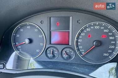 Хетчбек Volkswagen Golf 2005 в 