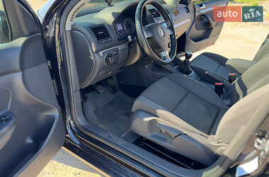 Хэтчбек Volkswagen Golf 2007 в 