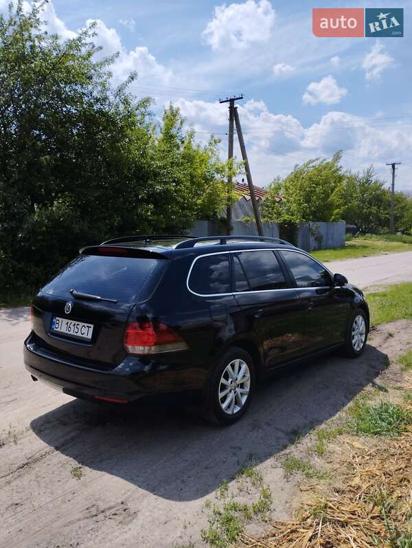 Універсал Volkswagen Golf 2010 в Полтаві