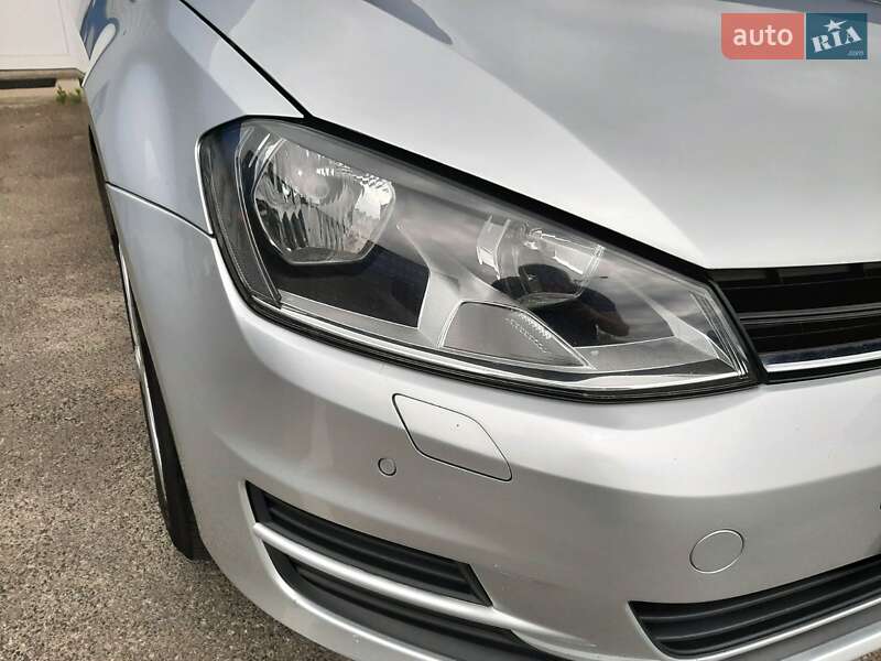 Універсал Volkswagen Golf 2016 в Києві