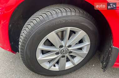 Хетчбек Volkswagen Golf 2017 в 