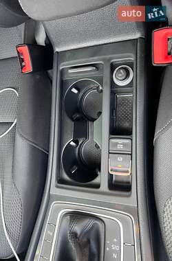 Хетчбек Volkswagen Golf 2017 в 