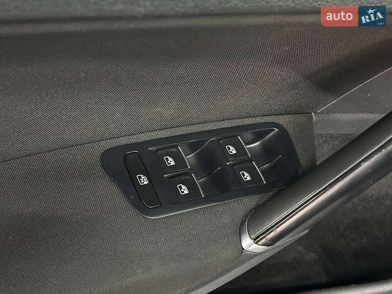 Універсал Volkswagen Golf 2015 в Кам'янському