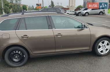 Универсал Volkswagen Golf 2011 в 