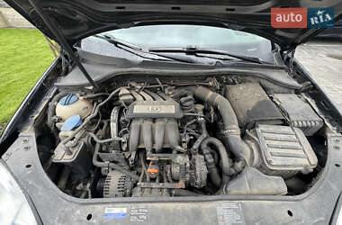 Хэтчбек Volkswagen Golf 2008 в 