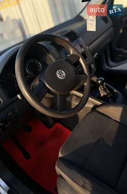 Хэтчбек Volkswagen Golf 2004 в 