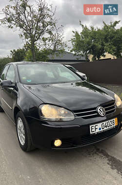 Хэтчбек Volkswagen Golf 2009 в 