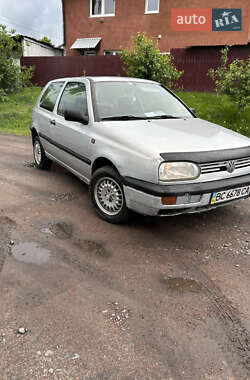 Хетчбек Volkswagen Golf 1996 в Шептицькому