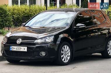Хэтчбек Volkswagen Golf 2009 в 
