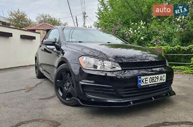Хэтчбек Volkswagen Golf 2015 в Днепре