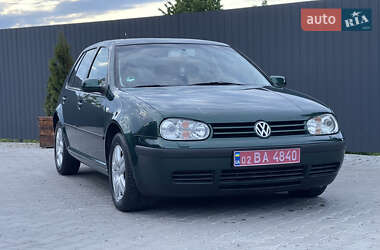 Хетчбек Volkswagen Golf 2003 в Христинівці