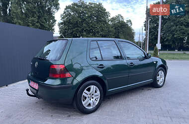 Хэтчбек Volkswagen Golf 2003 в 