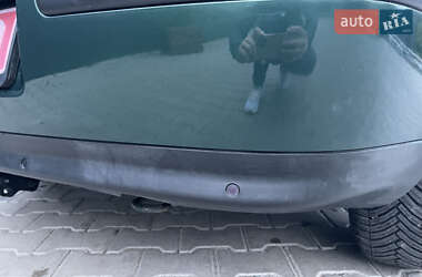 Хэтчбек Volkswagen Golf 2003 в 