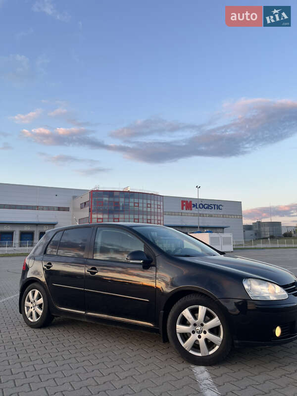 Хетчбек Volkswagen Golf 2007 в Хмельницькому