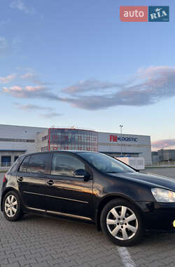 Хэтчбек Volkswagen Golf 2007 в 