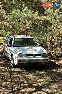 Универсал Volkswagen Golf 1995 в Старой Выжевке