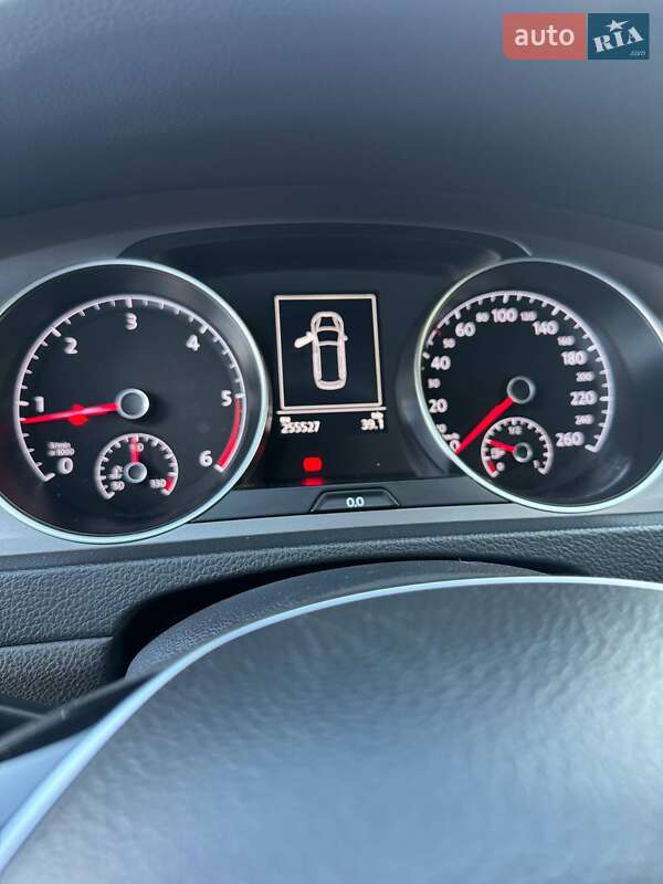 Универсал Volkswagen Golf 2016 в Ивано-Франковске