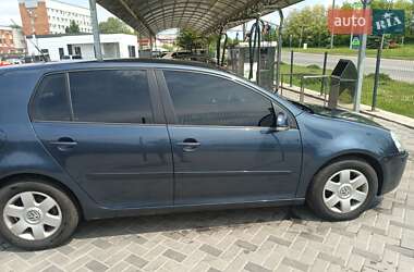 Хетчбек Volkswagen Golf 2006 в 