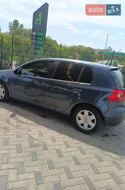 Хетчбек Volkswagen Golf 2006 в 