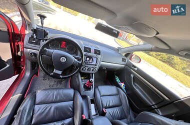 Хэтчбек Volkswagen Golf 2007 в 