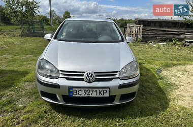 Хэтчбек Volkswagen Golf 2004 в Львове