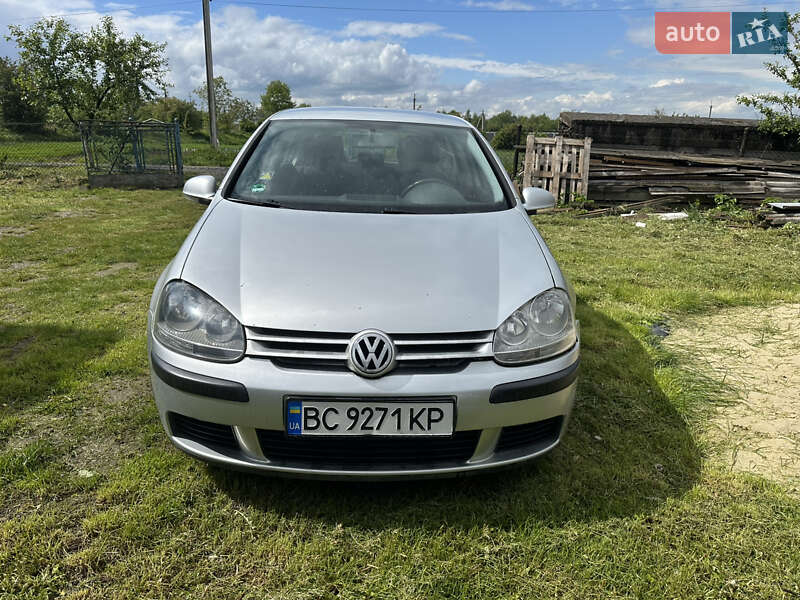 Volkswagen Golf 2004