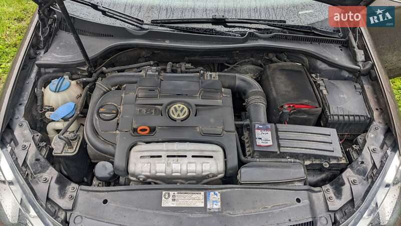 Універсал Volkswagen Golf 2010 в Кореці